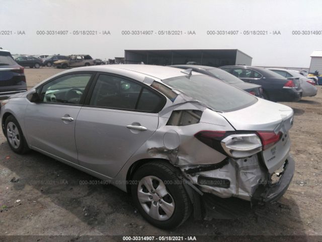 3KPFK4A75HE114103  kia forte 2017 IMG 2