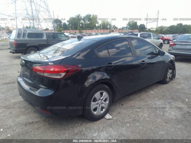 3KPFK4A75HE134545  kia forte 2017 IMG 3