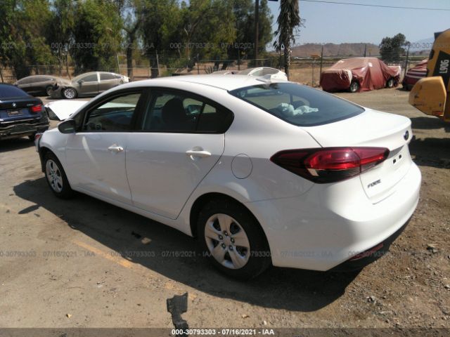 3KPFK4A77HE117519  kia forte 2017 IMG 2