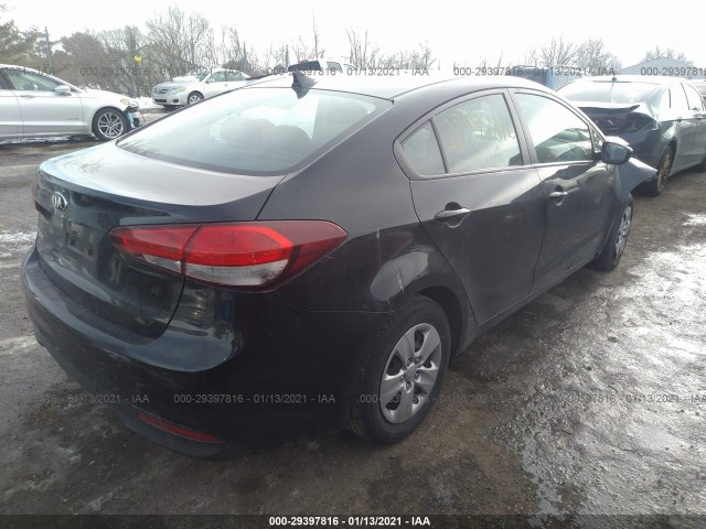 3KPFK4A79JE179607  kia forte 2018 IMG 3