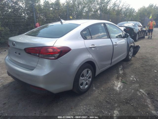 3KPFK4A7XJE175288  kia forte 2017 IMG 3