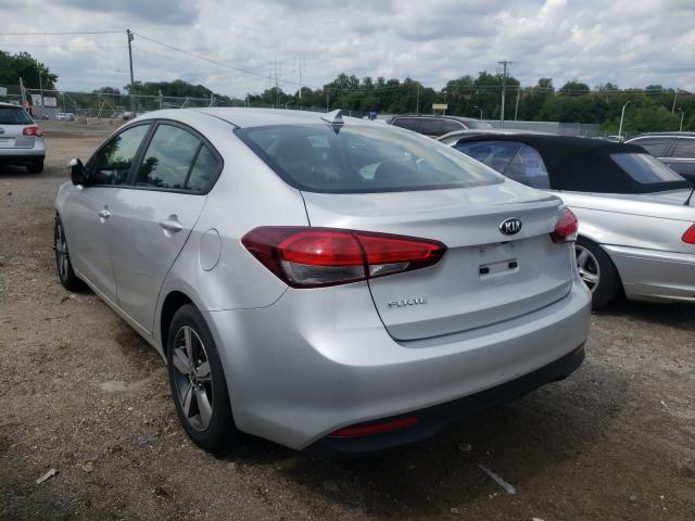 3KPFL4A74JE211652  kia  2018 IMG 2