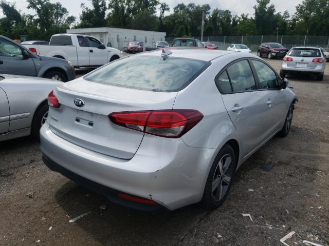 3KPFL4A74JE211652  kia  2018 IMG 3