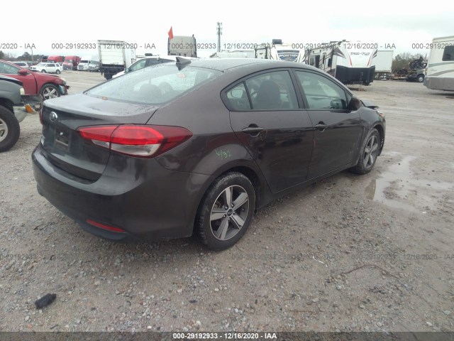 3KPFL4A74JE216852  kia forte 2018 IMG 3