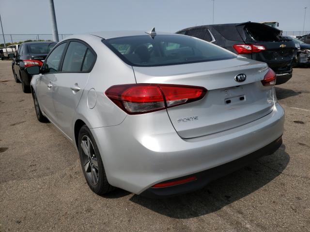 3KPFL4A77JE173205  kia  2018 IMG 2