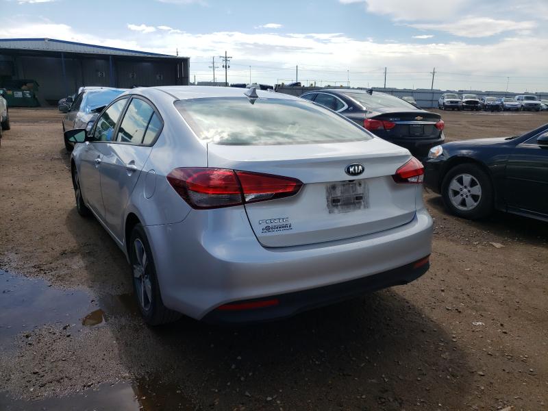 3KPFL4A79JE166613  kia  2018 IMG 2