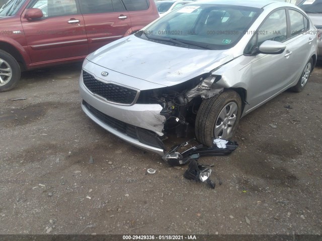 3KPFL4A79JE190538  kia forte 2018 IMG 5