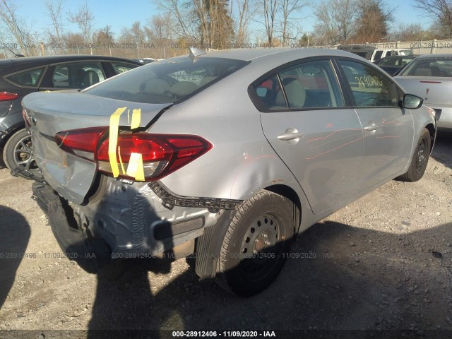 3KPFK4A76JE230318  kia forte 2018 IMG 3