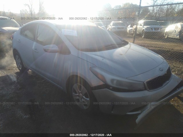 3KPFK4A76JE261746  kia forte 2018 IMG 0