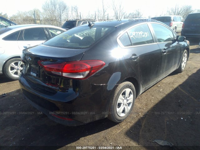 3KPFK4A76JE279941  kia forte 2018 IMG 3