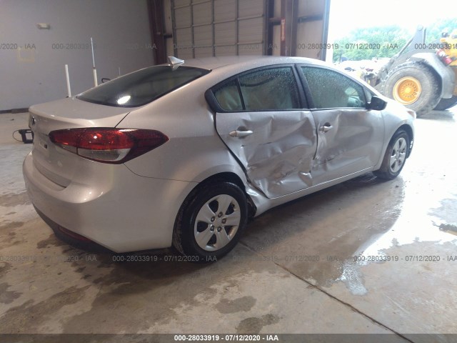 3KPFK4A78JE273946  kia forte 2018 IMG 3