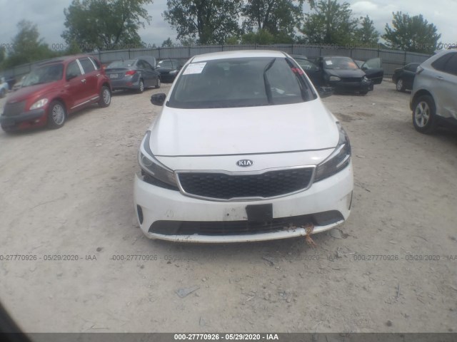 3KPFK4A7XJE231021  kia forte 2018 IMG 5