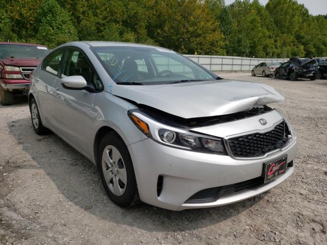 3KPFL4A74JE261757  kia  2018 IMG 0