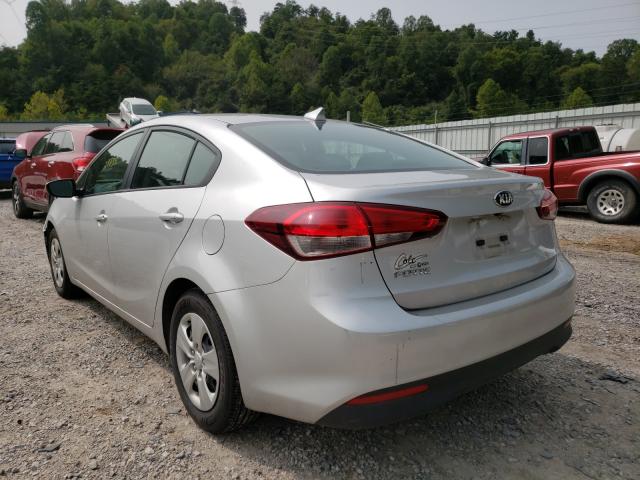 3KPFL4A74JE261757  kia  2018 IMG 2