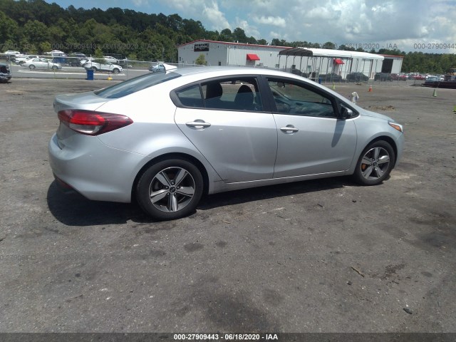 3KPFL4A77JE230597  kia forte 2018 IMG 3