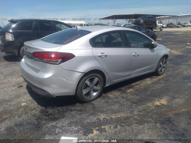 3KPFL4A77JE240062  kia forte 2018 IMG 3