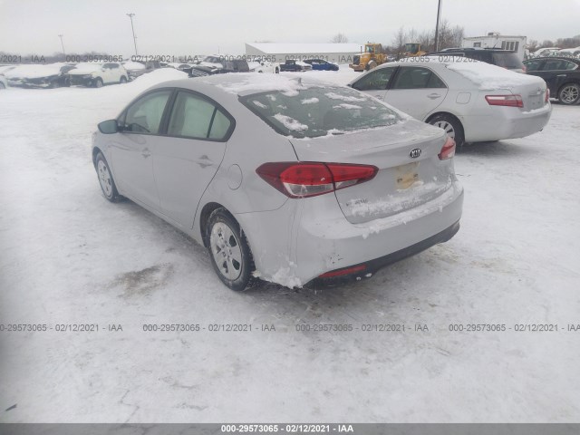 3KPFL4A7XJE235356  kia forte 2018 IMG 2