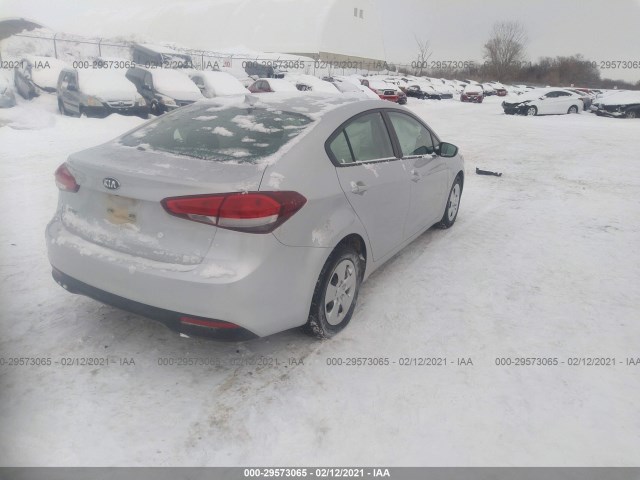 3KPFL4A7XJE235356  kia forte 2018 IMG 3