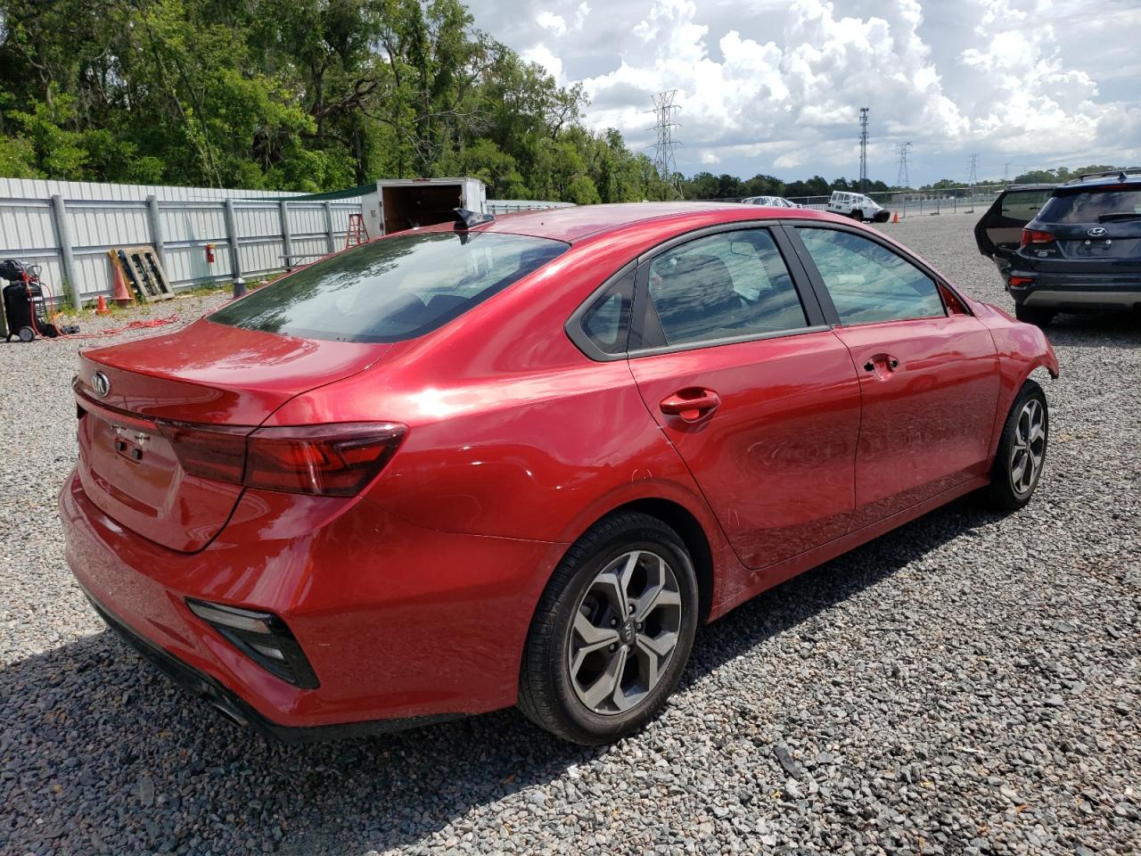 3KPF24AD6ME335094  kia forte 2021 IMG 2