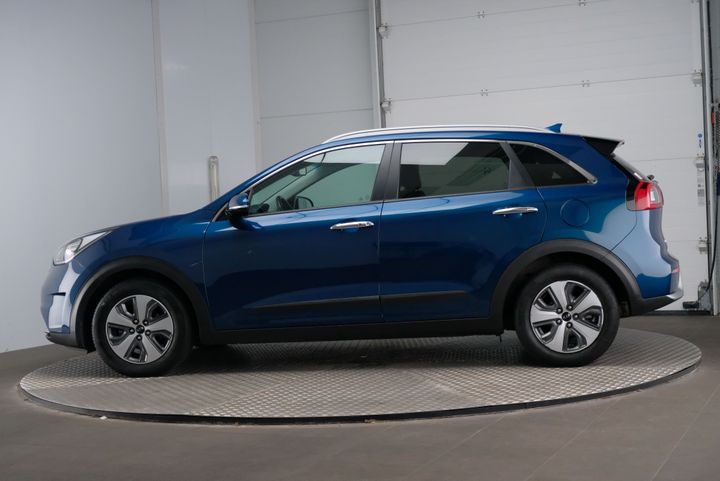 KNACC81CGH5015229  kia niro 2016 IMG 2