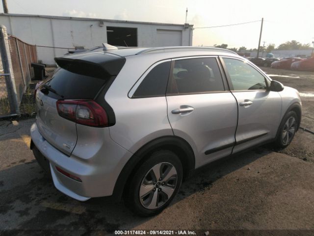 KNDCB3LC3J5119180  kia niro 2018 IMG 3