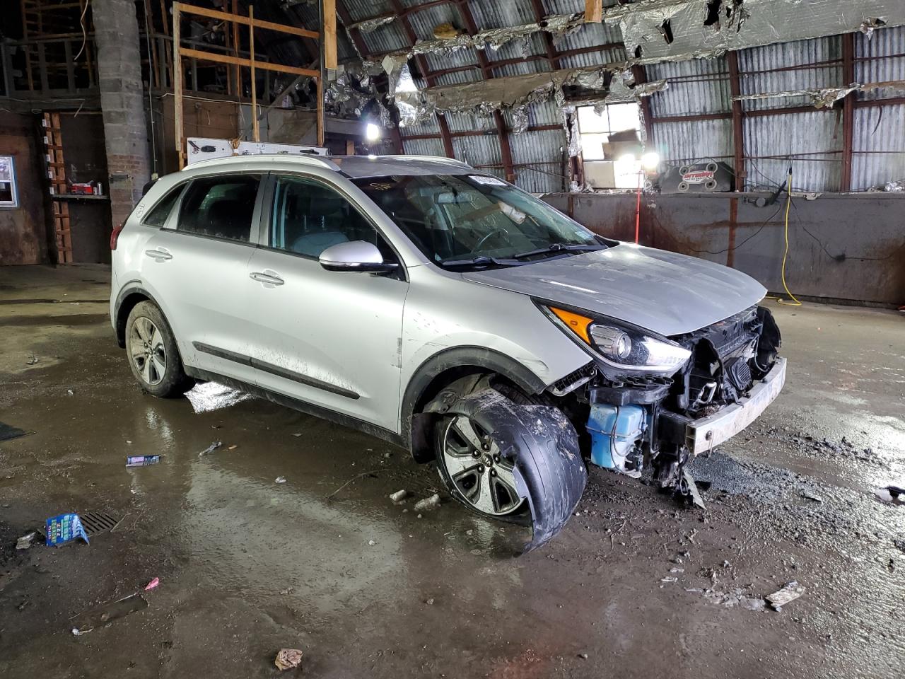 KNDCC3LC6H5066837  kia niro 2017 IMG 3