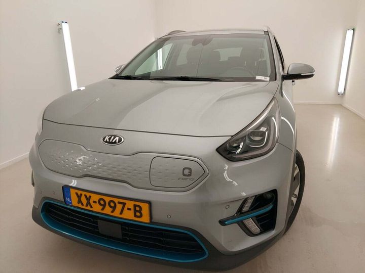 KNACC81GFK5006778  kia niro 2019 IMG 4