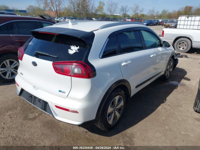 KNDCB3LC6K5217332  kia niro 2018 IMG 3