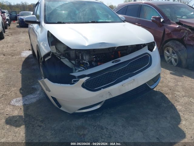 KNDCB3LC6K5217332  kia niro 2018 IMG 5