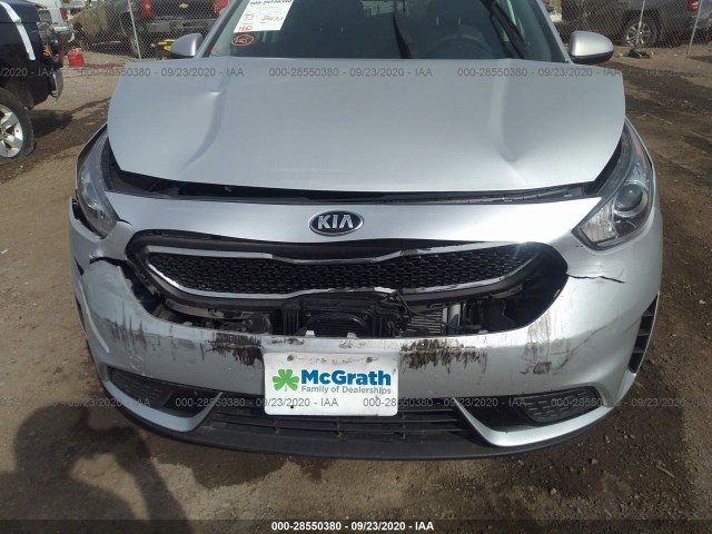 KNDCB3LC7J5156832  kia niro 2018 IMG 5