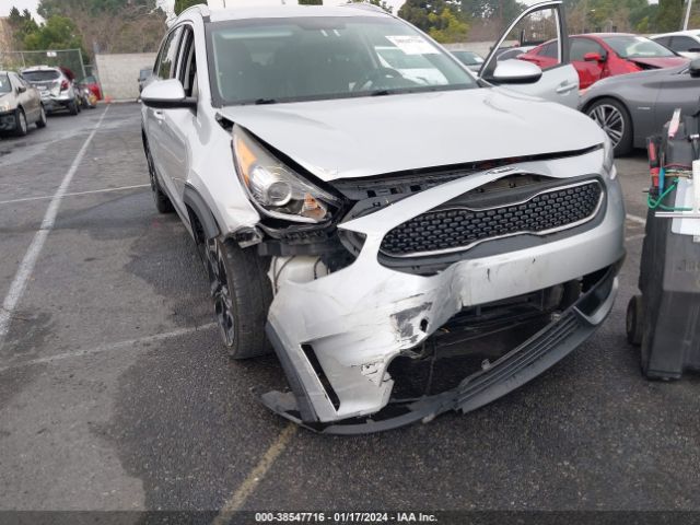 KNDCB3LCXJ5160941  kia niro 2018 IMG 5