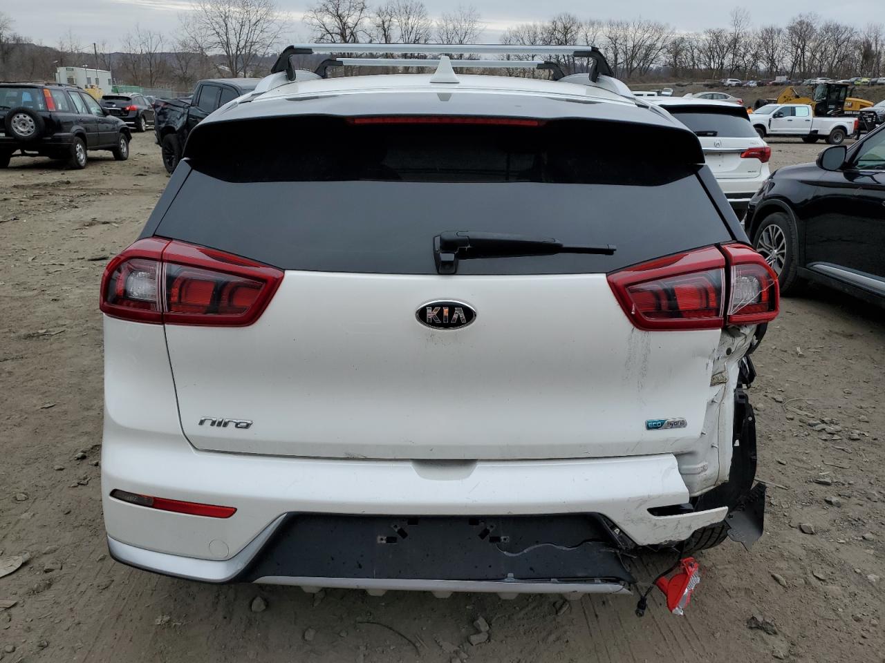 KNDCB3LCXJ5203884  kia niro 2018 IMG 5