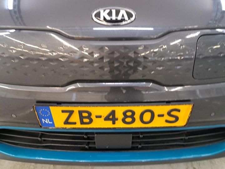 KNACC81GFK5008470  kia niro 2019 IMG 4