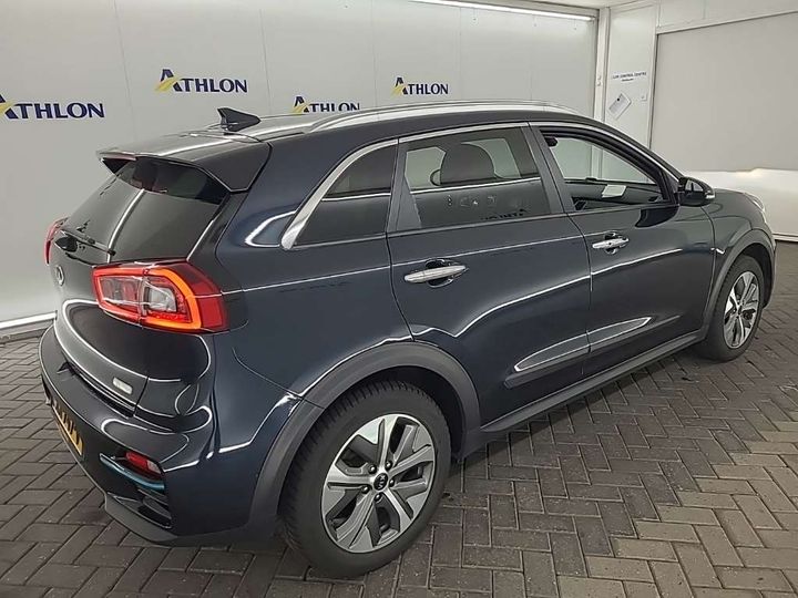 KNACC81GFK5008838  kia niro 2019 IMG 2