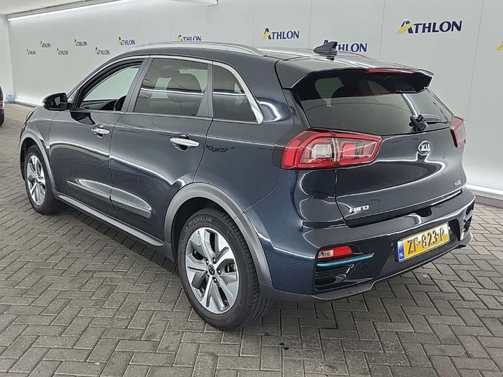 KNACC81GFK5008908  kia niro 2019 IMG 3