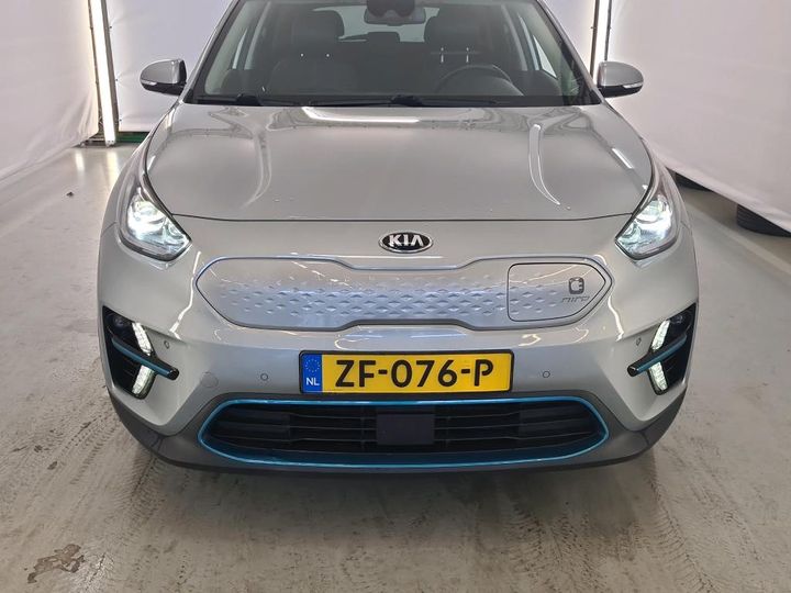 KNACC81GFK5009516  kia niro 2019 IMG 4