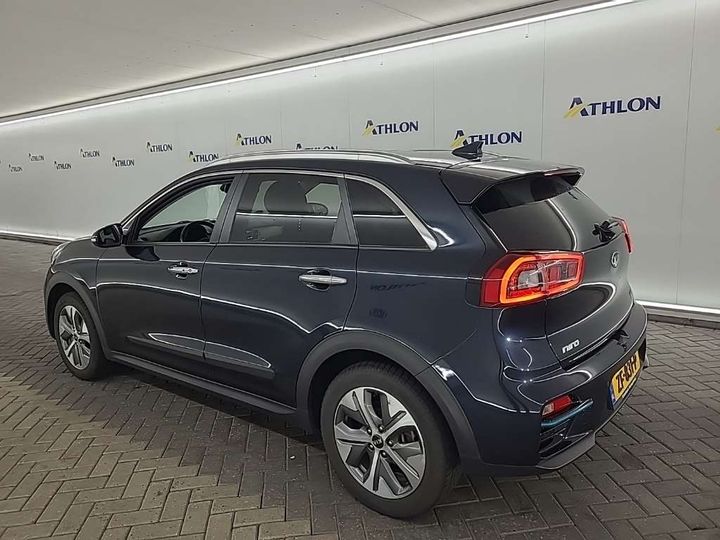 KNACC81GFK5010983  kia niro 2019 IMG 3