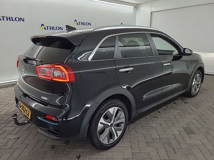 KNACC81GFK5021809  kia niro 2019 IMG 3