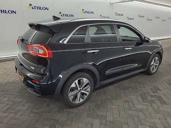 KNACC81GFK5022461  kia niro 2019 IMG 2