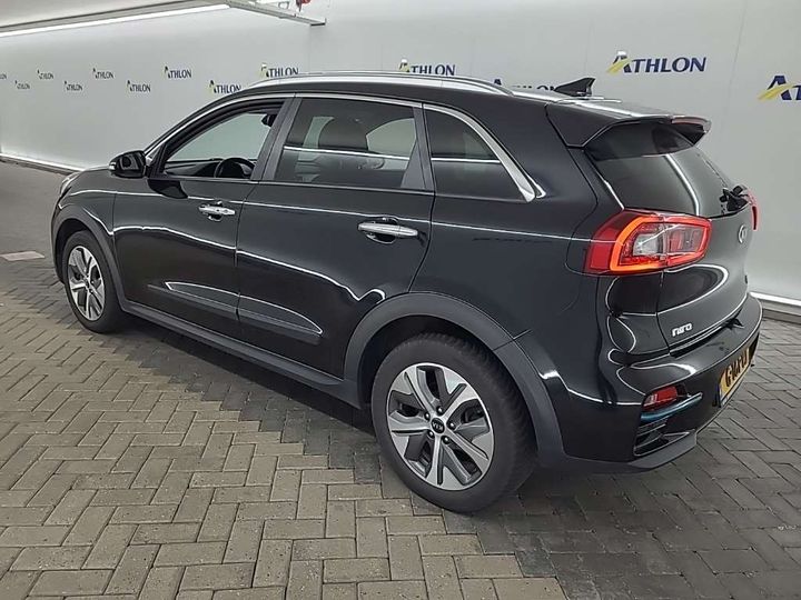 KNACC81GFK5022461  kia niro 2019 IMG 3