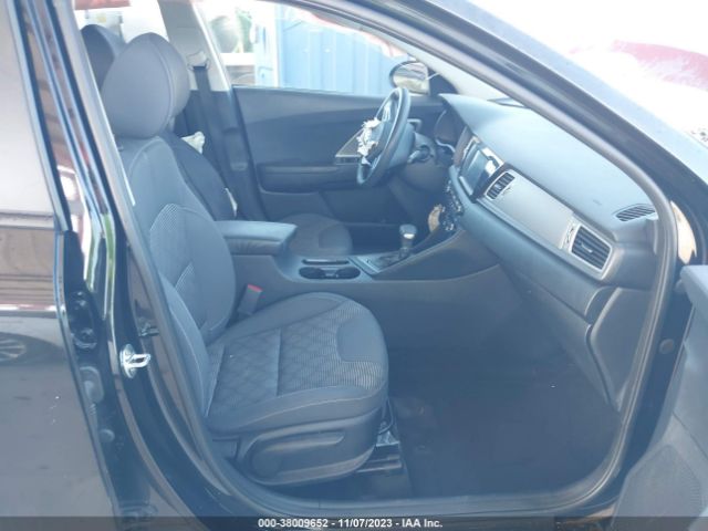 KNDCB3LC0K5295315  kia niro 2019 IMG 4