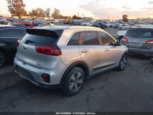 KNDCB3LC4L5451549  kia niro 2020 IMG 3