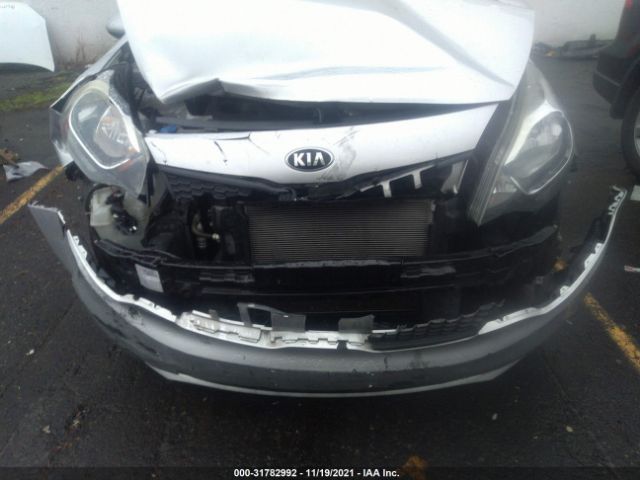 KNADM4A39G6684086  kia rio 2016 IMG 5