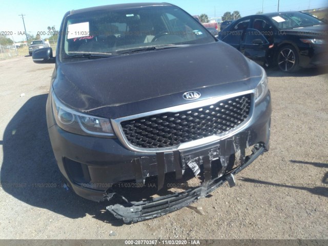 KNDMB5C18H6246736  kia sedona 2017 IMG 5