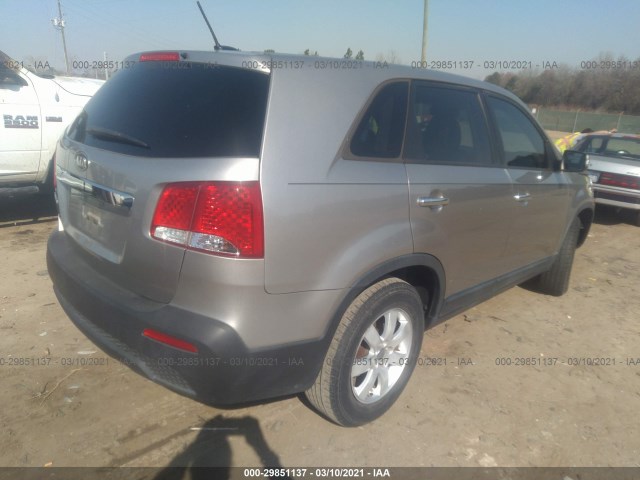 5XYKT3A12DG377499  kia sorento 2013 IMG 3