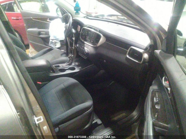 5XYPGDA3XGG133993  kia sorento 2016 IMG 4