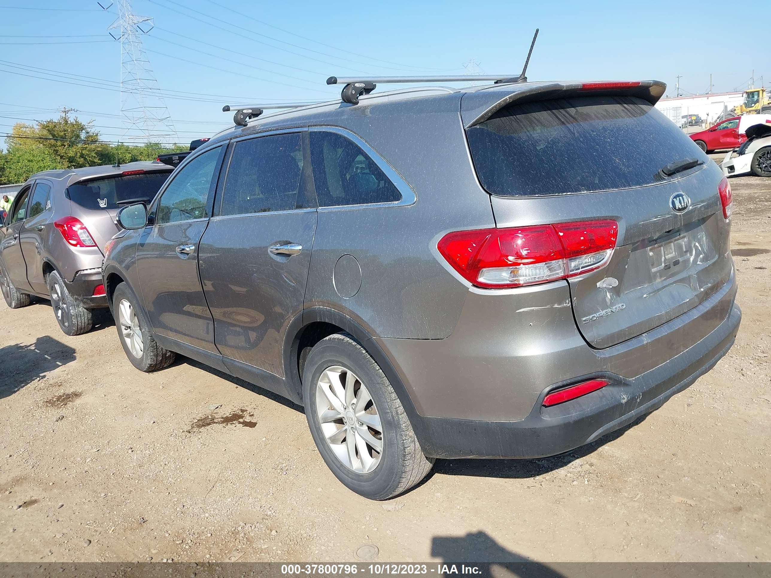 5XYPG4A30HG200750  kia sorento 2017 IMG 2