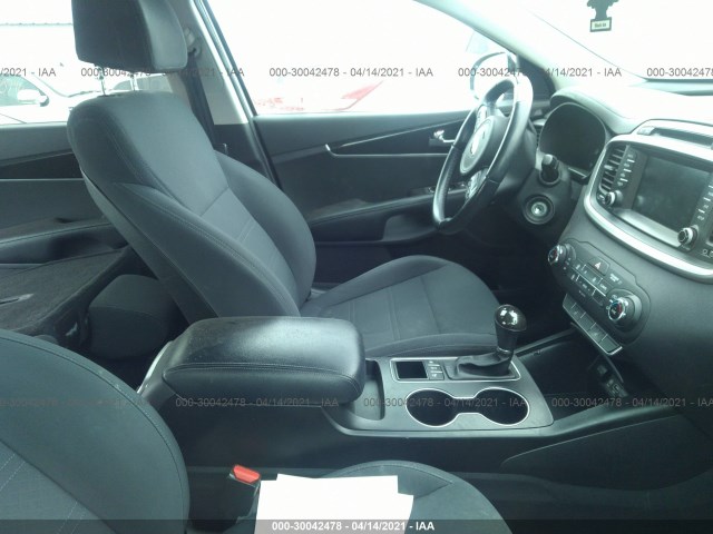 5XYPGDA3XHG200271  kia sorento 2017 IMG 4