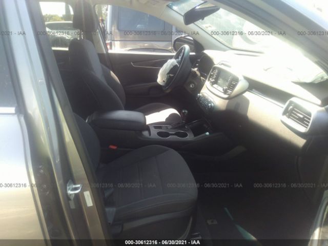 5XYPG4A30JG342375  kia sorento 2018 IMG 4