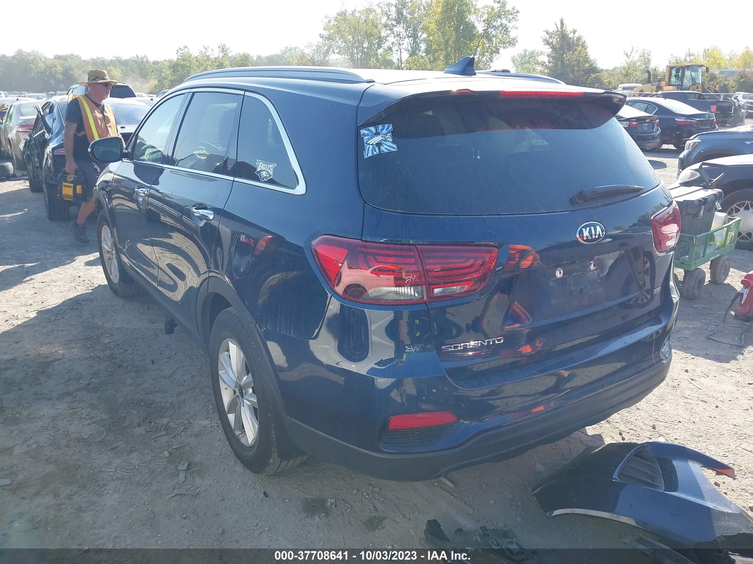 5XYPG4A35KG597069  kia sorento 2019 IMG 2